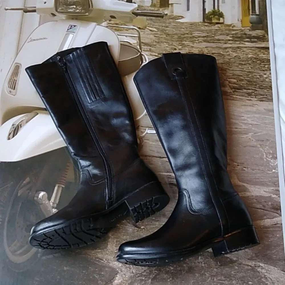 Black Clark's Size 5 Leather Boots Knee High